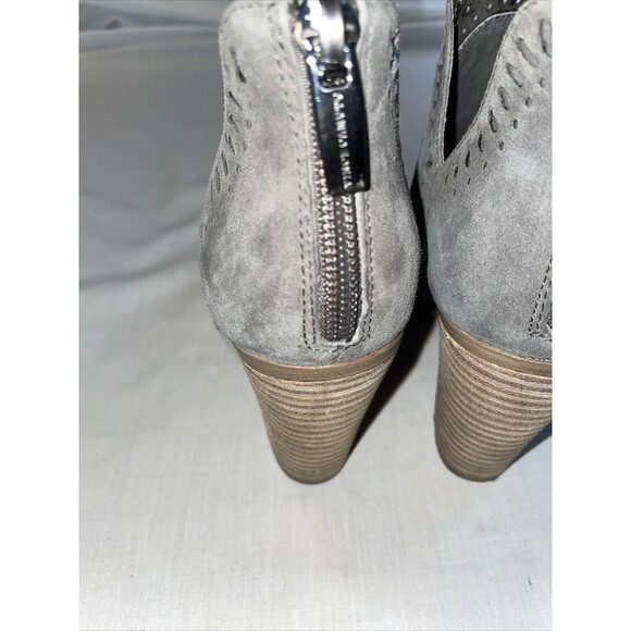 Vince Camuto Zip Back Bootie Women’s Size 4.5 M Gray Leather Block Heel Platform - Picture 11 of 12